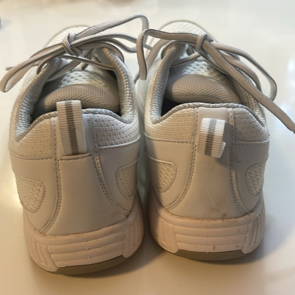 Orthofeet white sneakers - Picture 3 of 6
